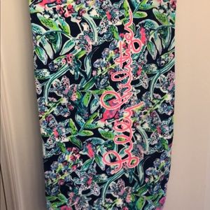 New Lilly Pulitzer Navy Sway This Way beach towel